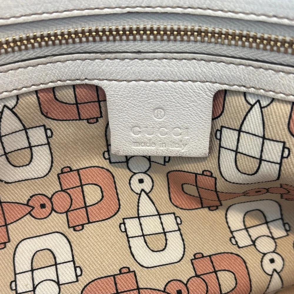 Gucci Beige and White Tote Bag with Starfish Charm EUC! - Picture 6 of 14